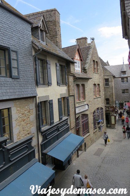 Esto es lo que se ve después de traspasar la segunda puerta.