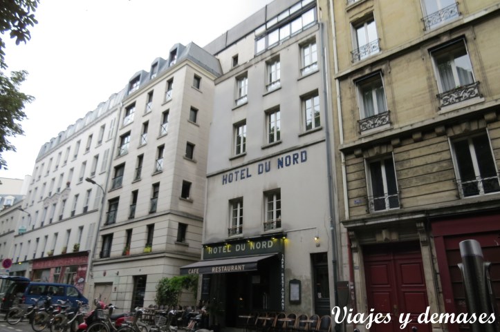 El Hotel du Nord tiene una cafetería y bar a precios razonables sólo miré la carta)