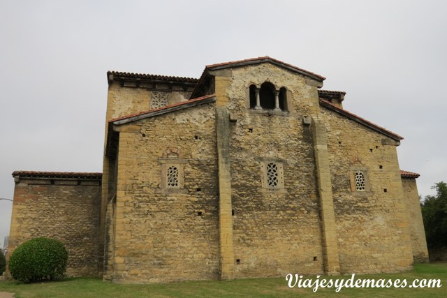 San Julián de los Prados.