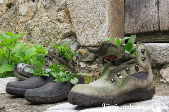 Esto pasa cuando los senderistas  pierden sus zapatos...