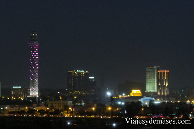 La torre se llama Cairo Tower.