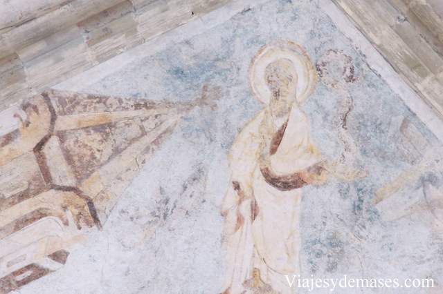 El interior de la capilla.