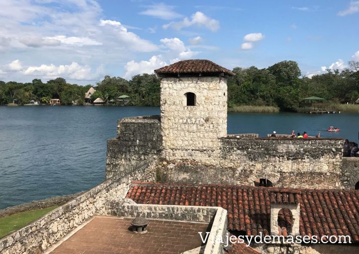 Torre del Castillo de San Felipe de Lara, Río Dulce,Guatemala